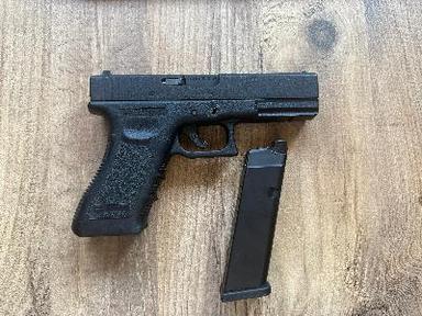 SIFIRDAN FARKSIZ WE GLOCK 17